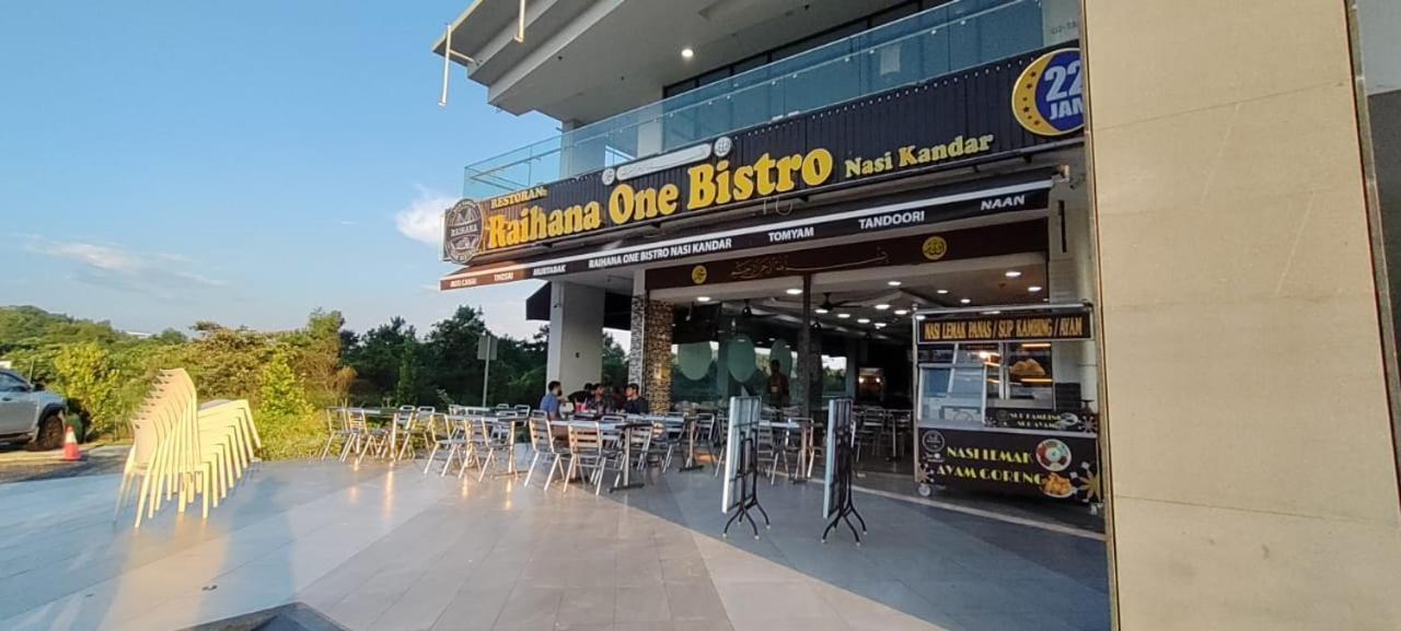 Santai Homestay Cyberjaya Exteriör bild